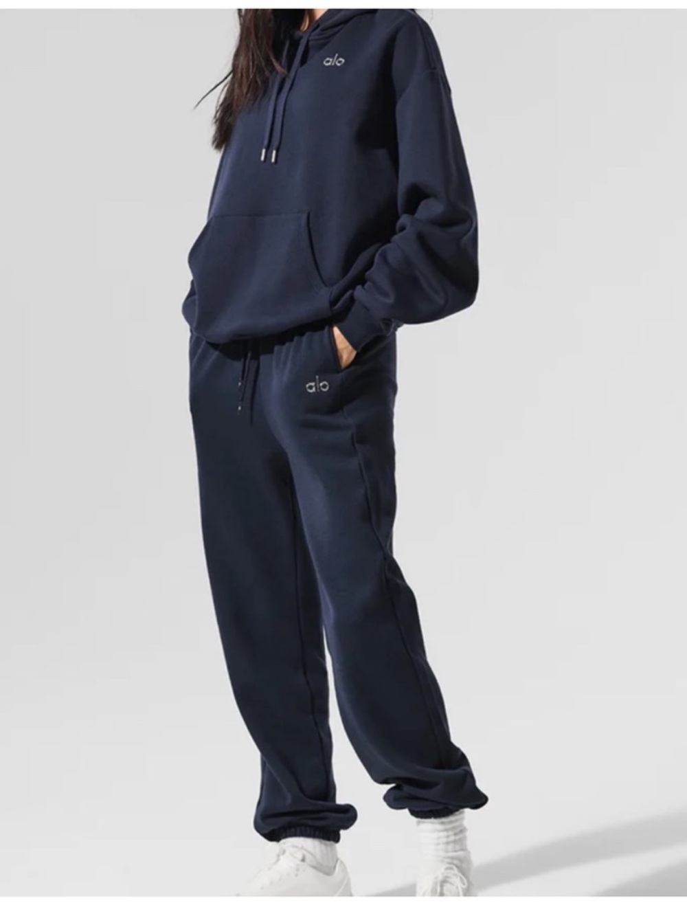 Alo Accolade Sweatpant in Navy Blue Size XS - Picture 2 of 7